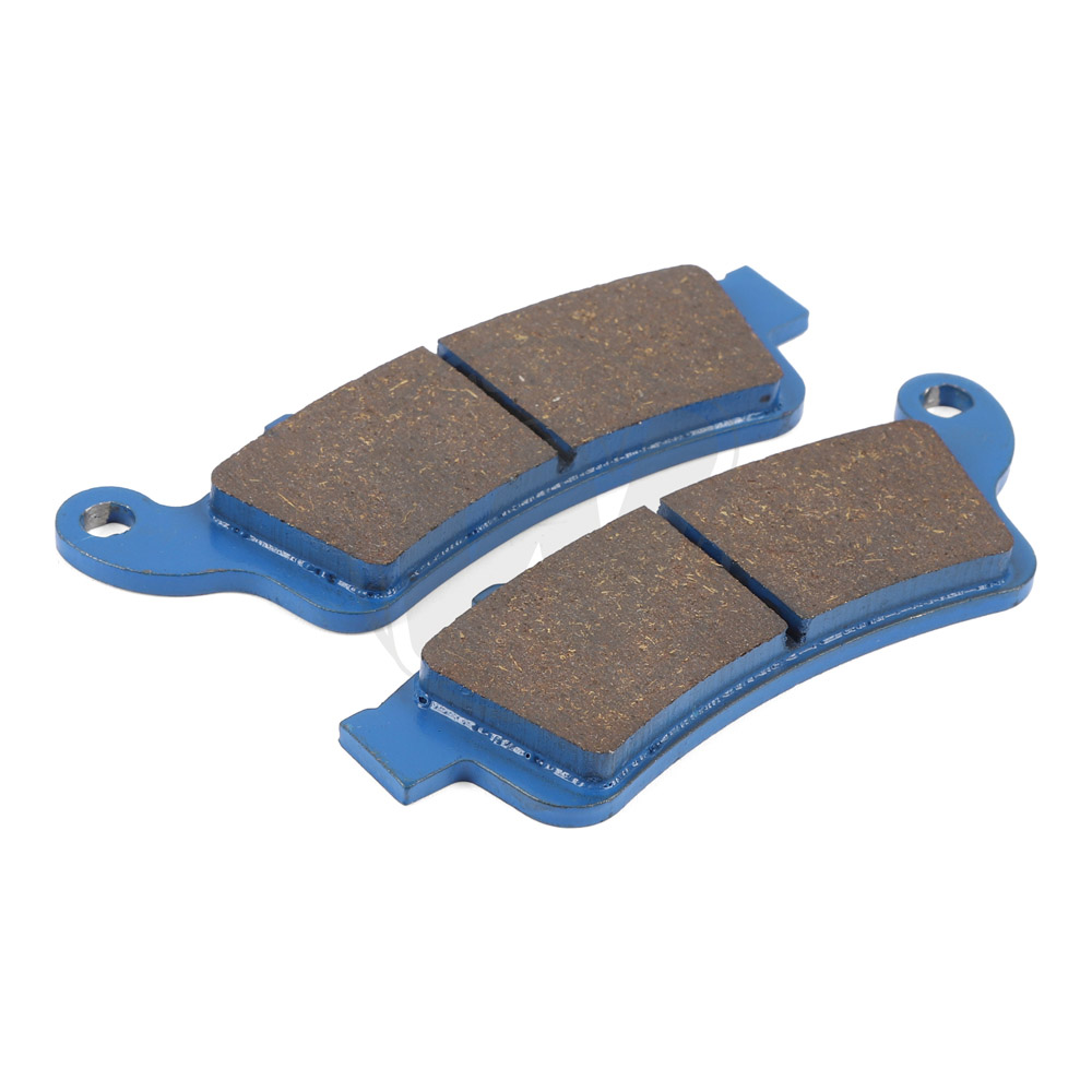 0CV4591_em3824 three.jpg